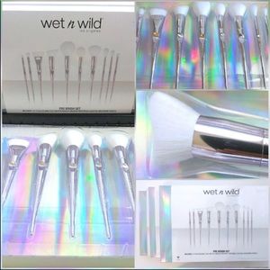 SOLD Wet n Wild pro brush set - limited edition
